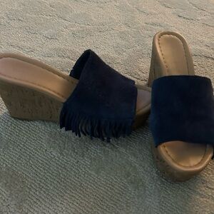 Marc Fisher navy fringed wedge